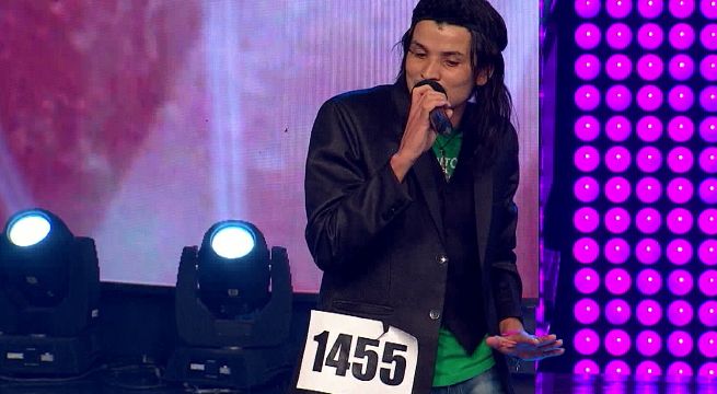 Imitadora de Juanes llegó desde Colombia para convencer al jurado