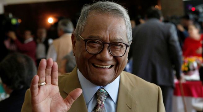 Armando Manzanero es hospitalizado por Covid-19