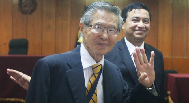 Keiko recurre a su padre para impulsar campaña