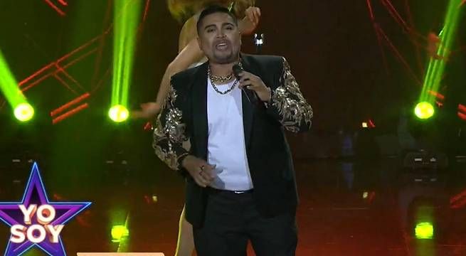 Imitador de Josimar cantó “El aventurero” en su primer concierto