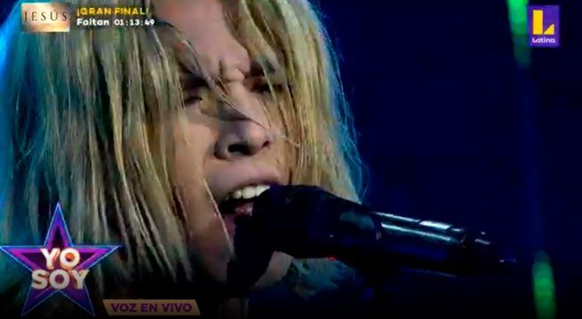 El imitador de Kurt Cobain nos regaló el tema “Smells Like Teen Spirit”