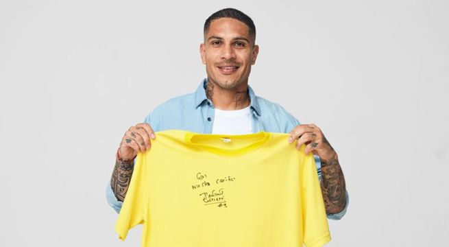 Paolo Guerrero se pone la camiseta de Metro