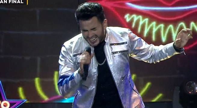 Imitador de Luis Fonsi interpretó “Corazón en la maleta” en la Gran Final