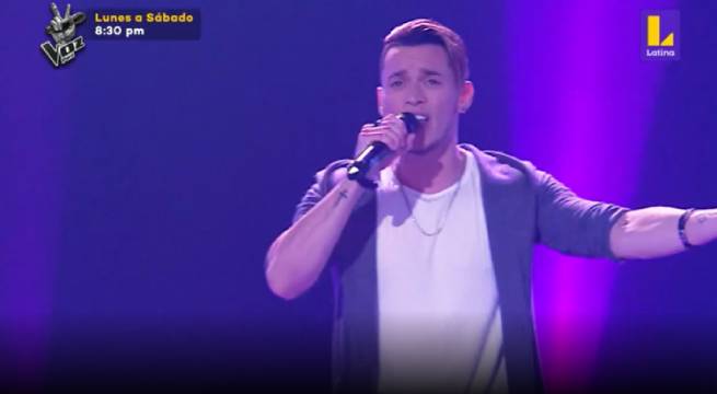 Jonn Barboza sorprendió a los entrenadores con el tema “Cuando llora mi guitarra”