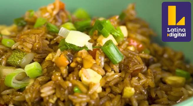 Cocina en 60: Aprende a preparar un delicioso ‘Arroz chaufa vegano’ [Video]