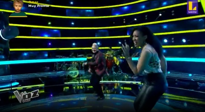 Amanda Ortiz y Leonardo Navarro cantaron “Porque Esta Hembra no Llora”