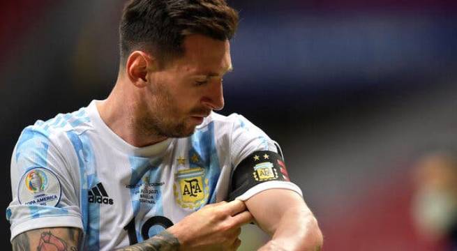 Argentino de 100 años lleva estadística manuscrita de todos los goles de Messi