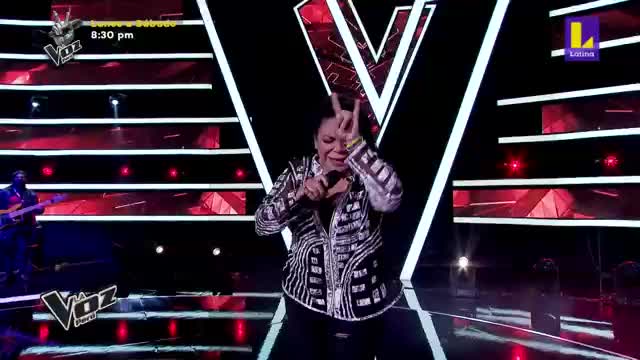 Eva Ayllón cantó 