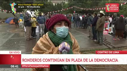 Ronderos continúan en plaza de la democracia
