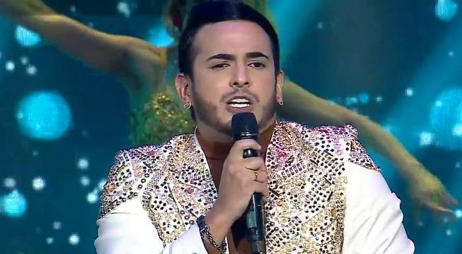 Freddy Armas se estrenó en los conciertos cantando “Si nos dejan”