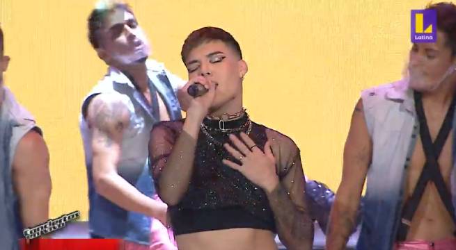 Stefano Grande interpretó el tema “22” en la gala de este lunes