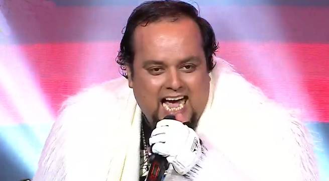 Fito Flores imponente al cantar “Pegasus fantasy”
