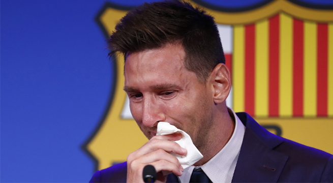 Ponen a la venta el supuesto pañuelo que Lionel Messi utilizó en su despedida del Barcelona