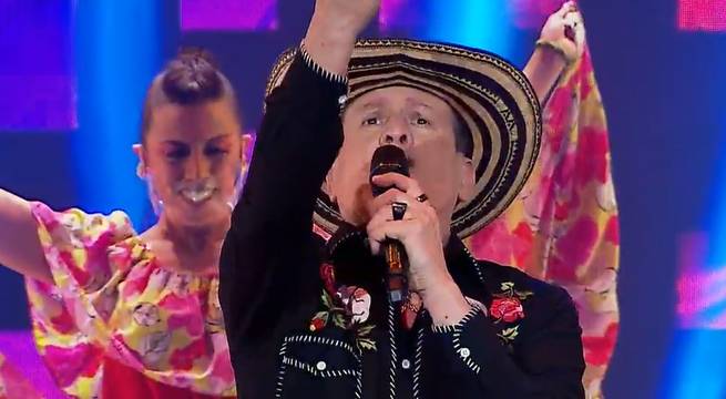 Carlos Alonso cantó “A Dios le pido” en la gala del viernes