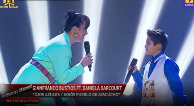 Gianfranco Bustios y Daniela Darcourt cantaron “Ojos azules / Adiós pueblo de Ayacucho”