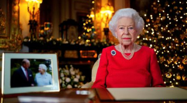 La reina Isabel II cumple discretamente 70 años en el trono británico