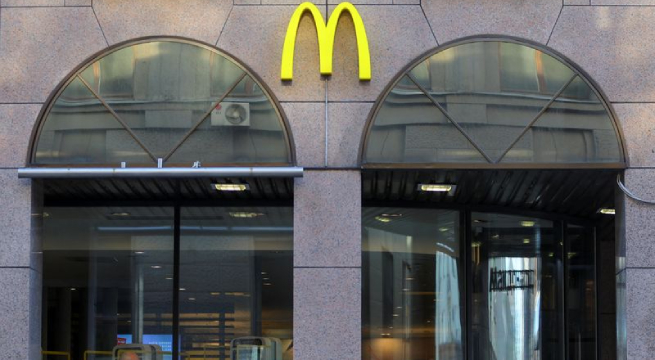 McDonald's dice que el cierre de tiendas en Rusia costará 50 millones de dólares al mes