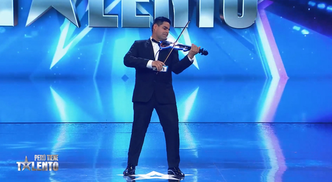 Carlos Ruiz-Caro sorprendió a todos con su colorido violín