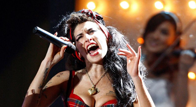 La película biográfica de Amy Winehouse está en marcha, Sam Taylor-Johnson la dirigirá