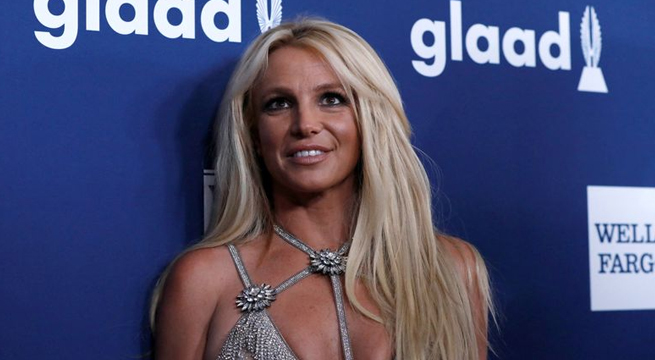 Britney Spears regresa a la música en un dúo con Elton John