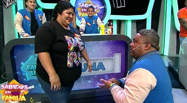 Una inesperada pedida de mano se produjo en Sábados en Familia