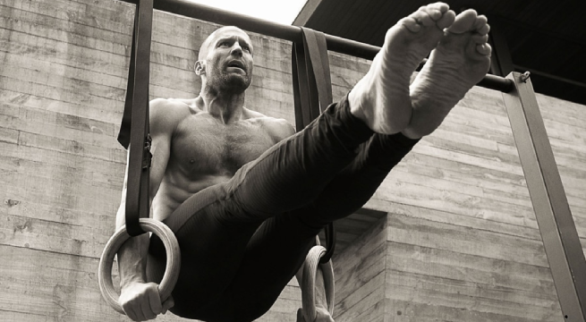 La rutina de entrenamiento de Jason Statham para mantenerse en forma a los 55 años