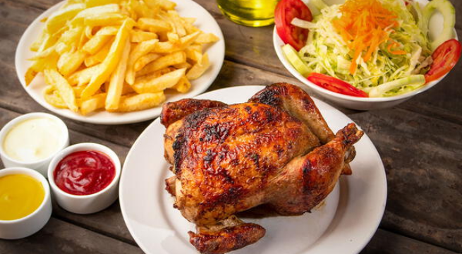 El pollo a la brasa fue elegido el mejor plato del mundo a base de pollo