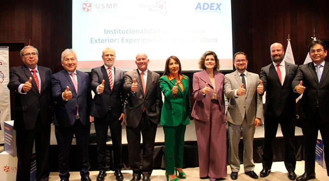Declaración de Principios de ex Ministros de Comercio Exterior y ex viceministros fue presentada en Cátedra Perú 105 organizada por la USMP y ADEX