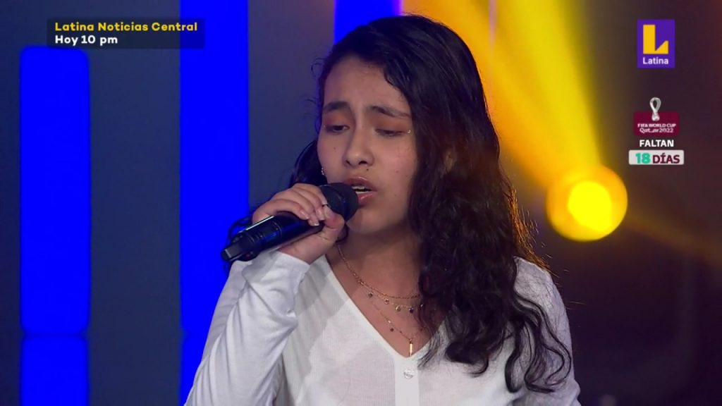 Astrid Ibarra cantó “En peligro de extinción” en una emotiva presentación
