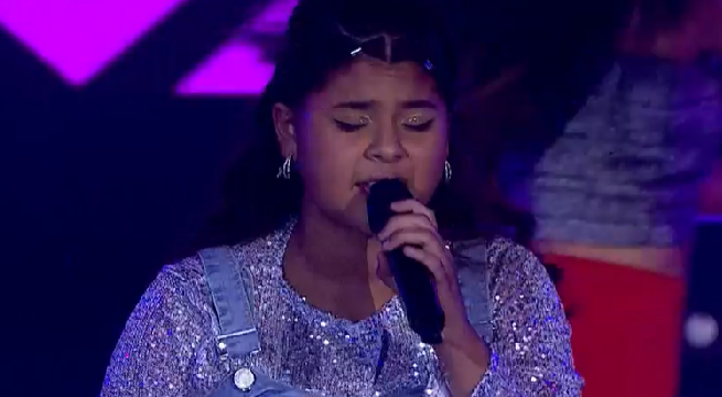 Etapa de conciertos: menor se apoderó del escenario al cantar popular canción de Selena