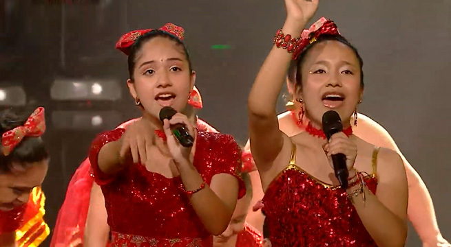 Coro Clave de Do cantó “El mejor regalo” en su más reciente concierto