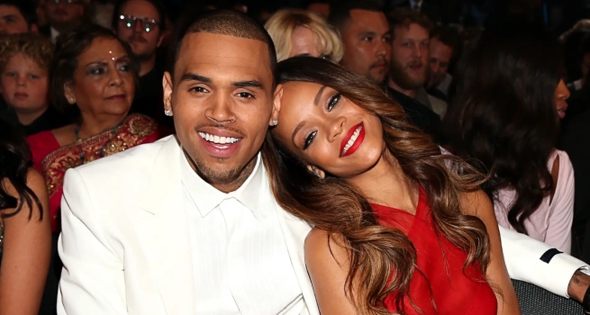 Chris Brown arremete contra los que todavía lo odian por agredir a Rihanna