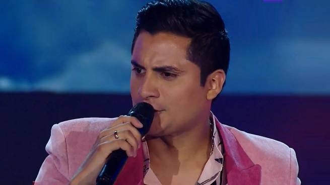Luis Manuel cantó “Déjenme si estoy llorando” en la semifinal