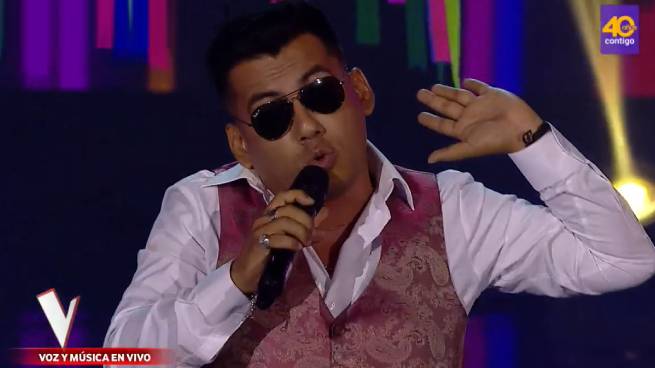 Richie Ramírez se lució al cantar “Me negó” en la semifinal