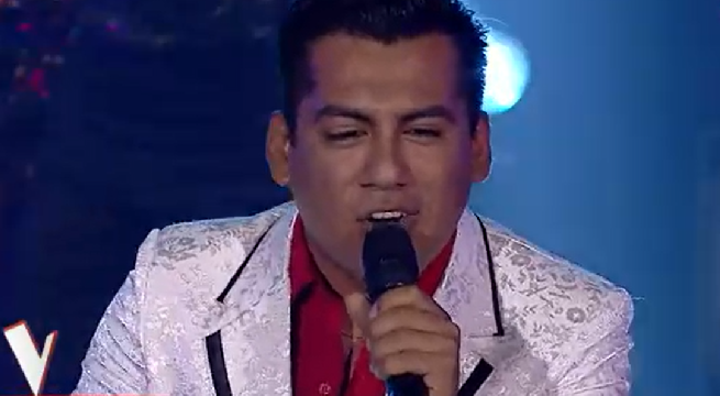 Richie Ramírez cantó “No podrás escapar de mí” en La Voz Perú