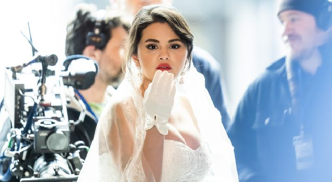 Selena Gómez se viste de novia en las calles de Nueva York
