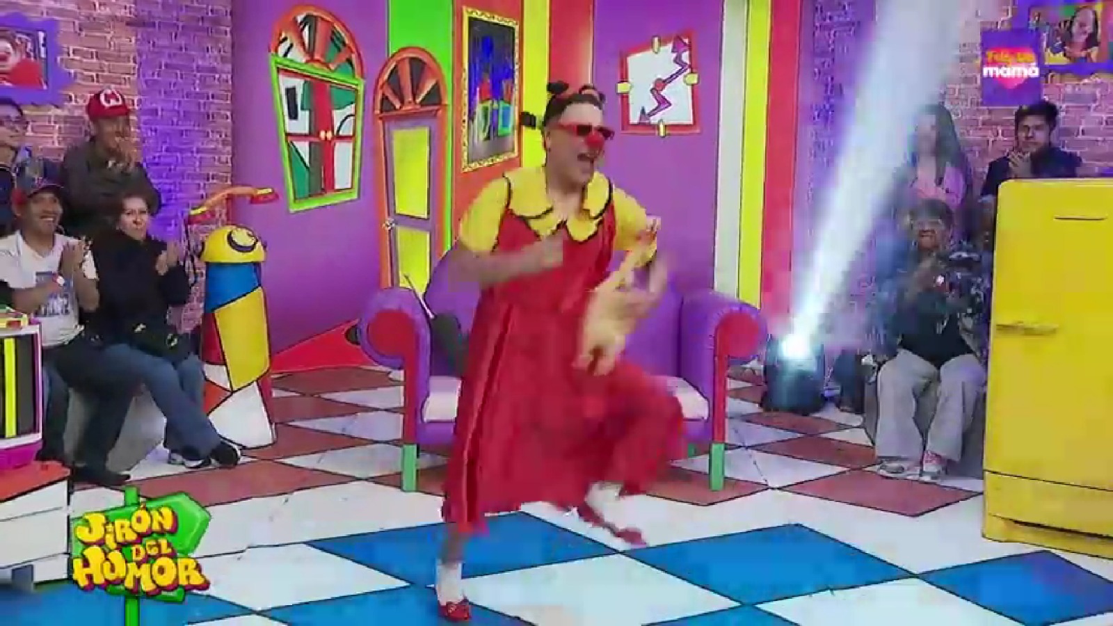 Jirón del humor: “Chino Risas” interpretó a “Wendy” con fantasmas incluidos en sketch de Pataclaun
