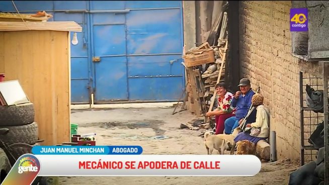 Ate: Mecánico se apoderó de calle con portón y llantas e impide la libre circulación cobrando peaje