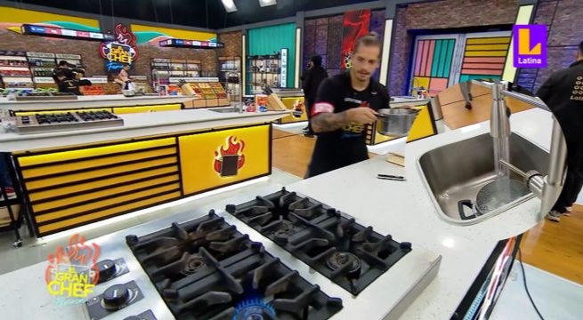 Nico Ponce descuida su estación y le llaman la atención en El Gran Chef Famosos