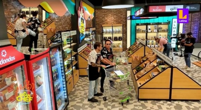 Siguen los problemas: Nico Ponce empuja carrito de Ricardo Rondón y este se molesta