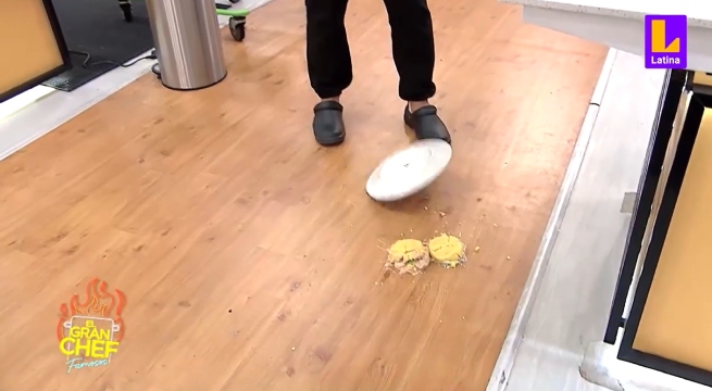 Causa al suelo: Nico Ponce no perdió el ánimo y solucionó problema en El Gran Chef Famosos