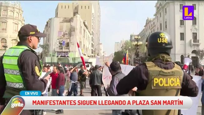 Protestas en Lima: PNP bloquea a primeros manifestantes que quieren ingresar a Plaza San Martín