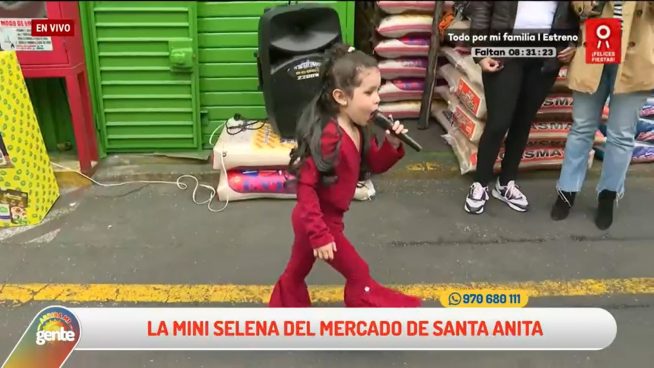 Santa Anita: Niña 'reencarnación' de Selena causa furor en mercado por su imitación de la cantante
