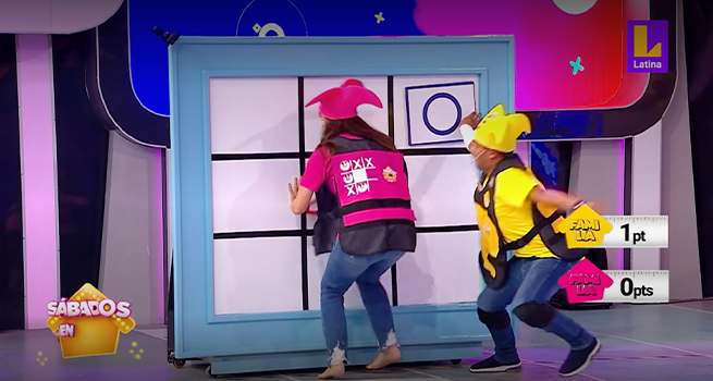 ¡Es muy competitiva! Celine Aguirre se quitó lo zapatos para lograr la victoria de su equipo