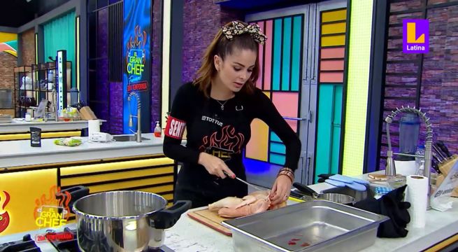 ¿Depilación láser a la gallina?: Laura Spoya echa mano de sus técnicas de estilismo para cocinar en El Gran Chef Famosos