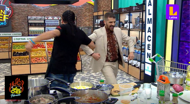 Los nervios no son lo suyo: Mesones se divierte con Peláez jugando a 'La Ronda' en El Gran Chef Famosos