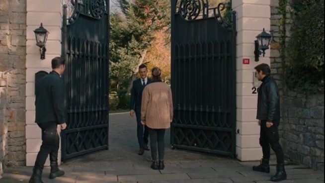 Sobrevivientes Capítulo Dieciocho: Cemre busca a Celebi para decirle que presentó demanda de divorcio