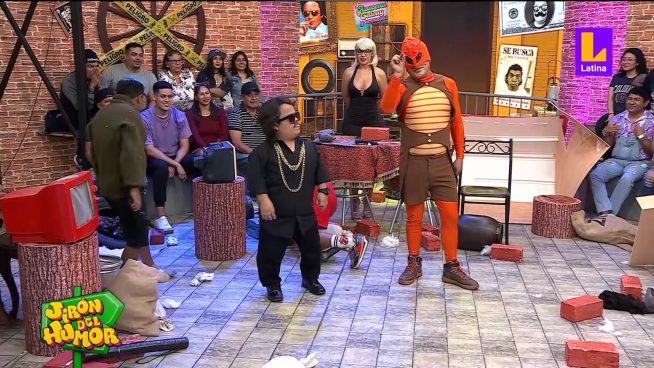 La 'Súper Cucaracha' acabó con la 'Banda del Pulpito' luego de que robaran un banco en Jirón del Humor