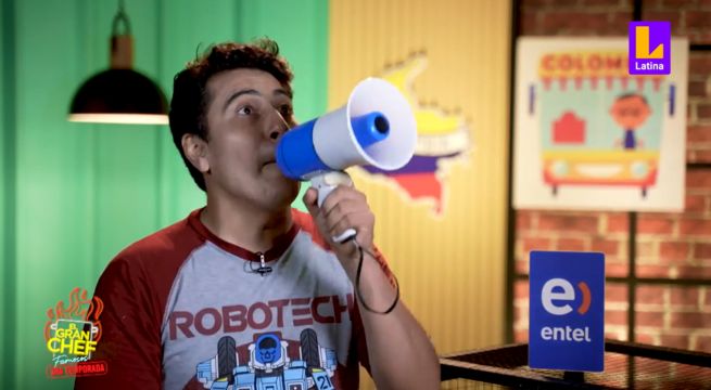 Armando Machuca usó el megáfono de su beneficio para vender fruta