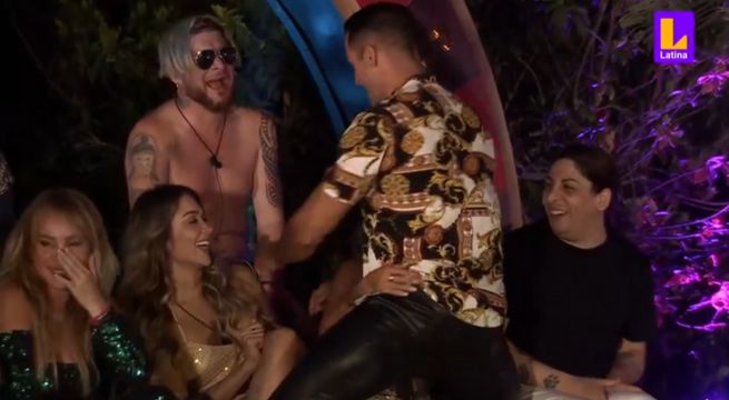 Fabio Agostini les bailó ‘sexy’ a sus compañeras de Tierra Brava 